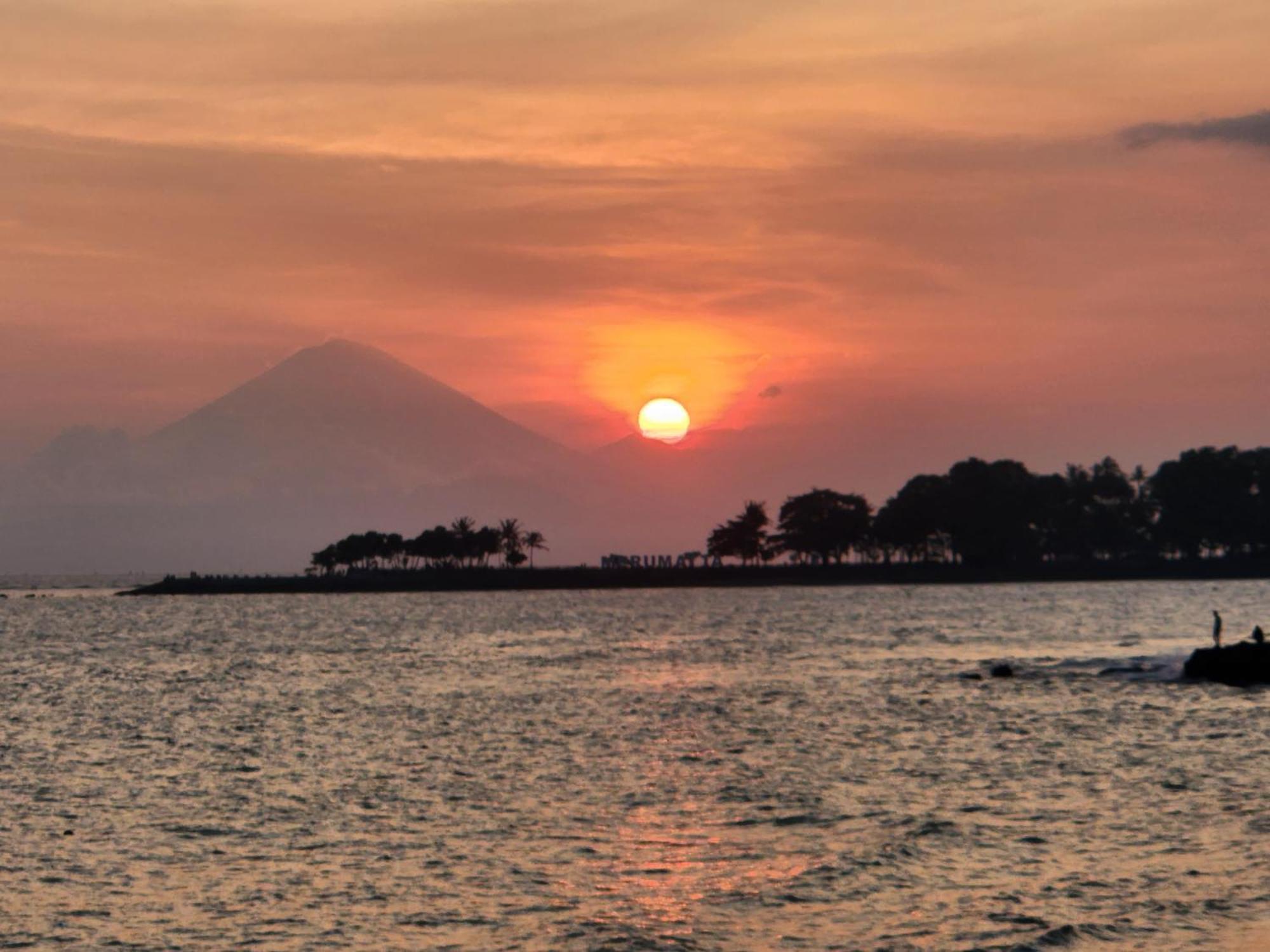 Sunsethouse Lombok Hotel Mangsit Buitenkant foto