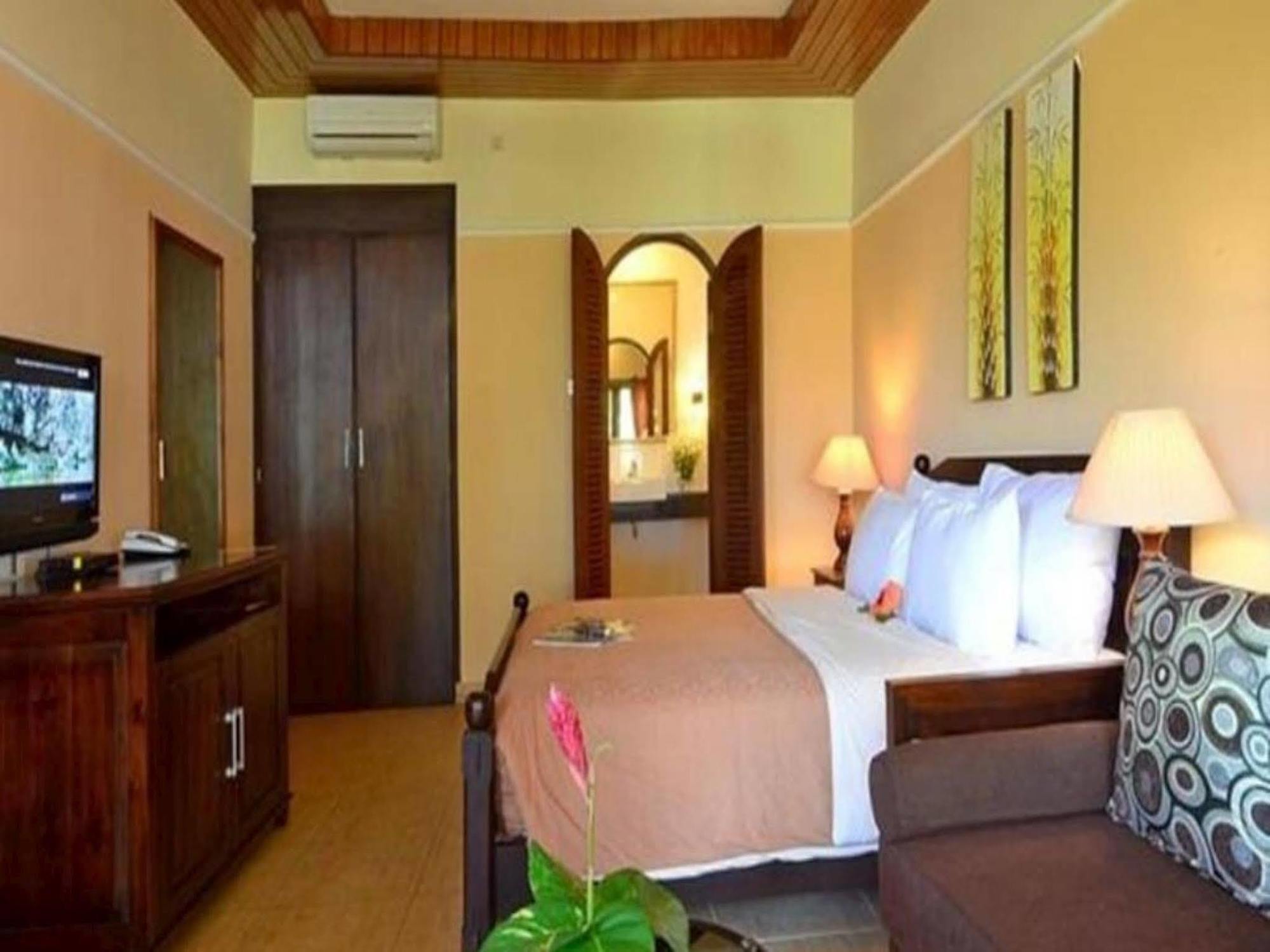Sunsethouse Lombok Hotel Mangsit Buitenkant foto
