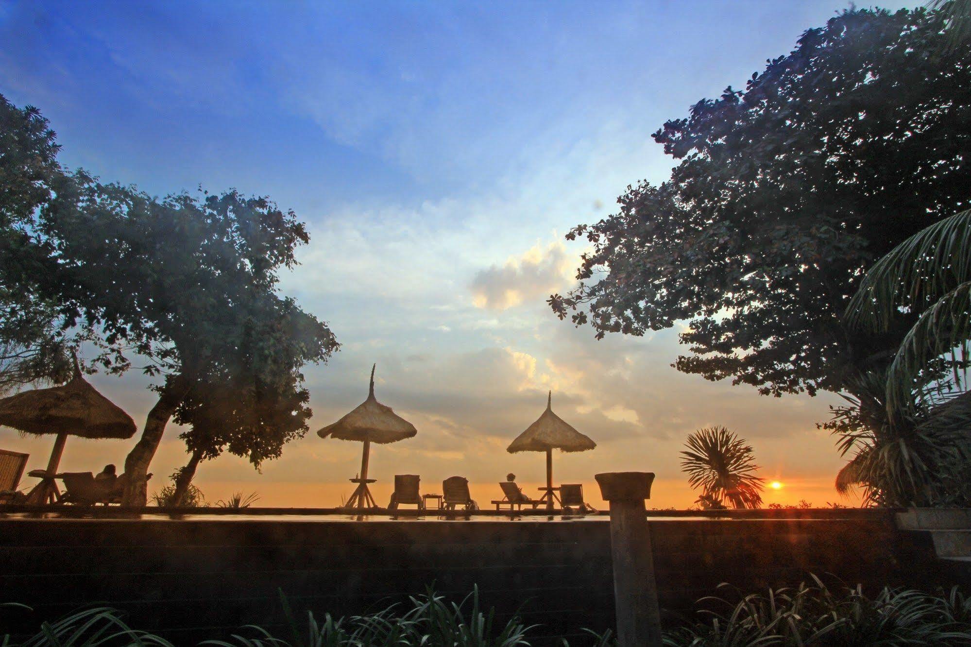 Sunsethouse Lombok Hotel Mangsit Buitenkant foto