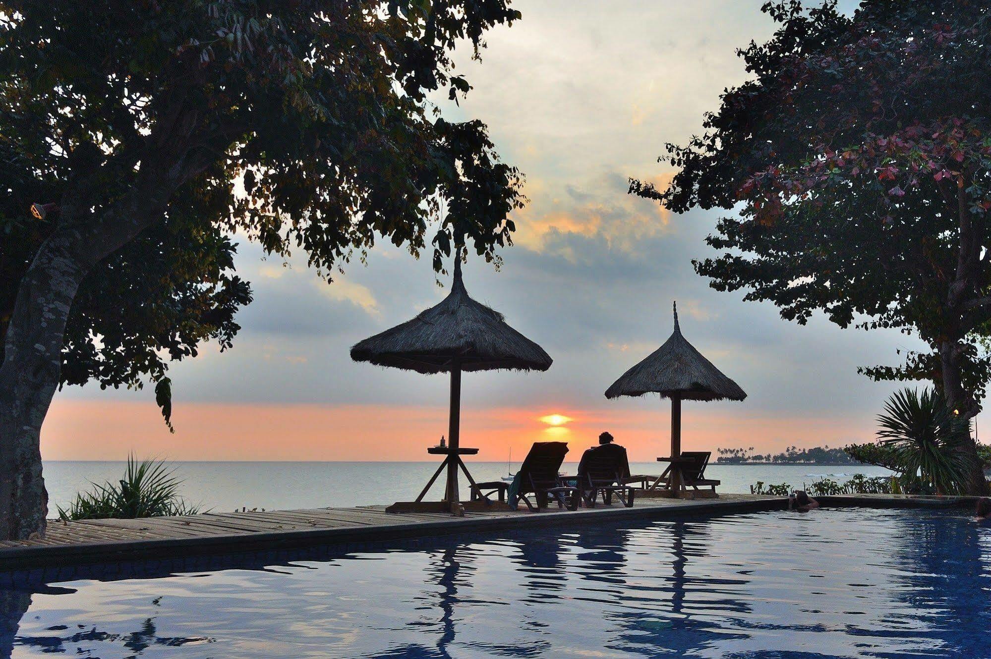 Sunsethouse Lombok Hotel Mangsit Buitenkant foto